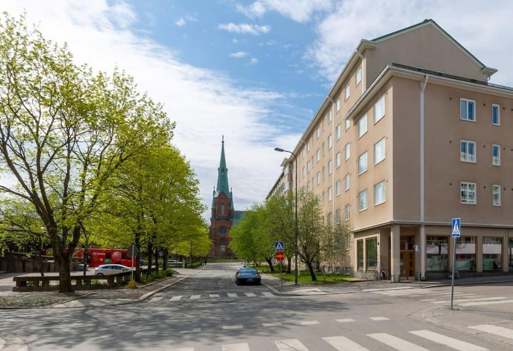 Viihtyisae & Varusteltu Keskusta-Asunto Neljaelle! Tampere Luaran gambar